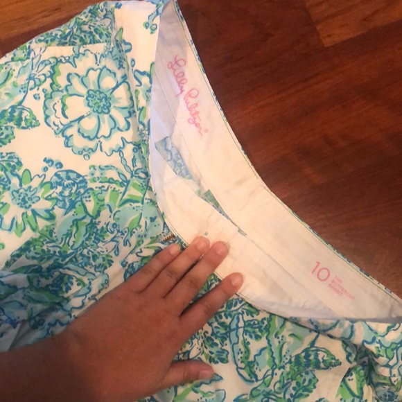 Lilly Pulitzer Buttercup Short - Picture 6 of 6